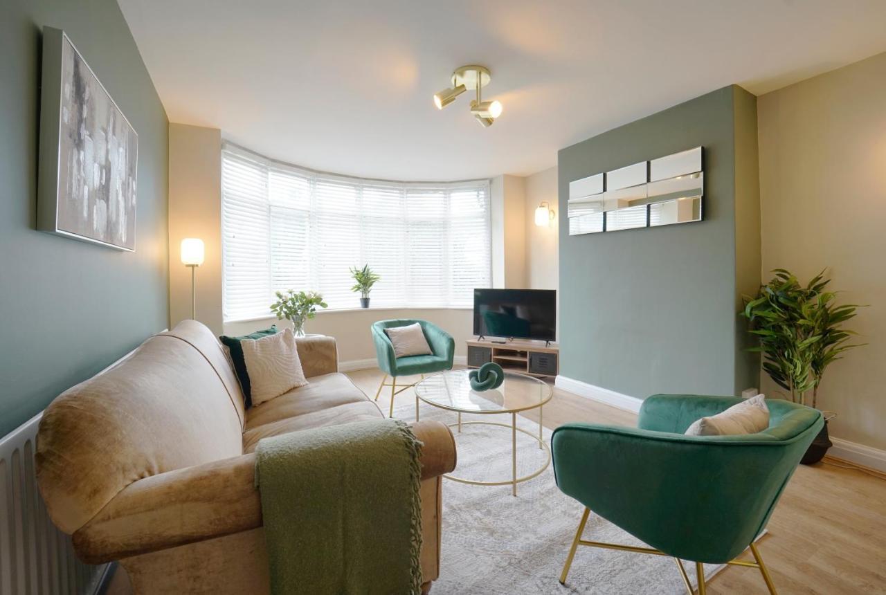 Stunning Luxury 3 Bed House With Garden In North Vakantiehuis Leeds (West Yorkshire)